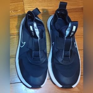 Kids size 3Y Nike sneakers